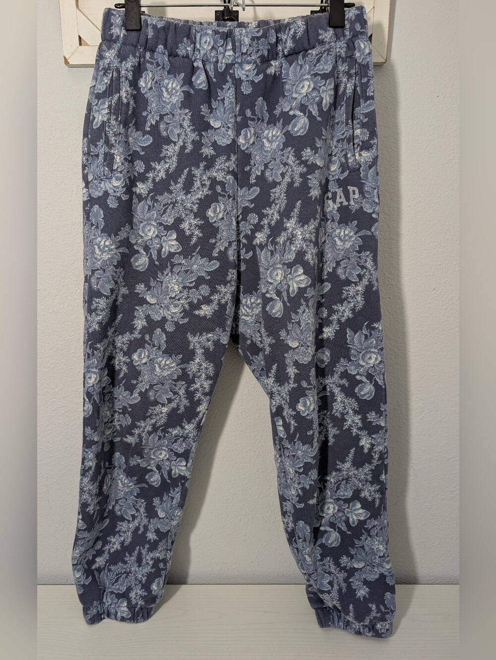 GAP x Loveshackfancy Floral Jogger Sweatpants Sz Med
